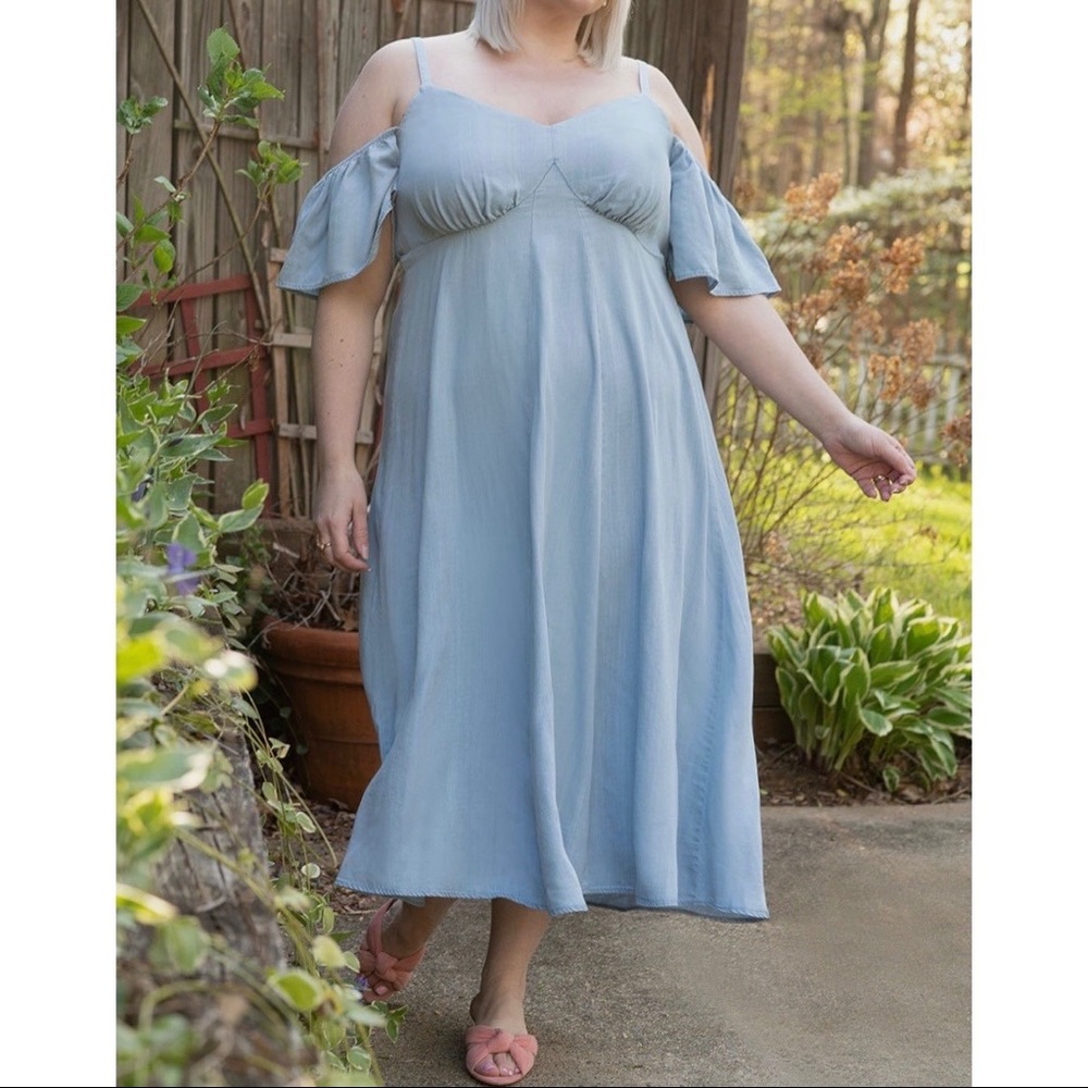 Eloquii •24 • Flutter Sleeve Chambray Midi Dress